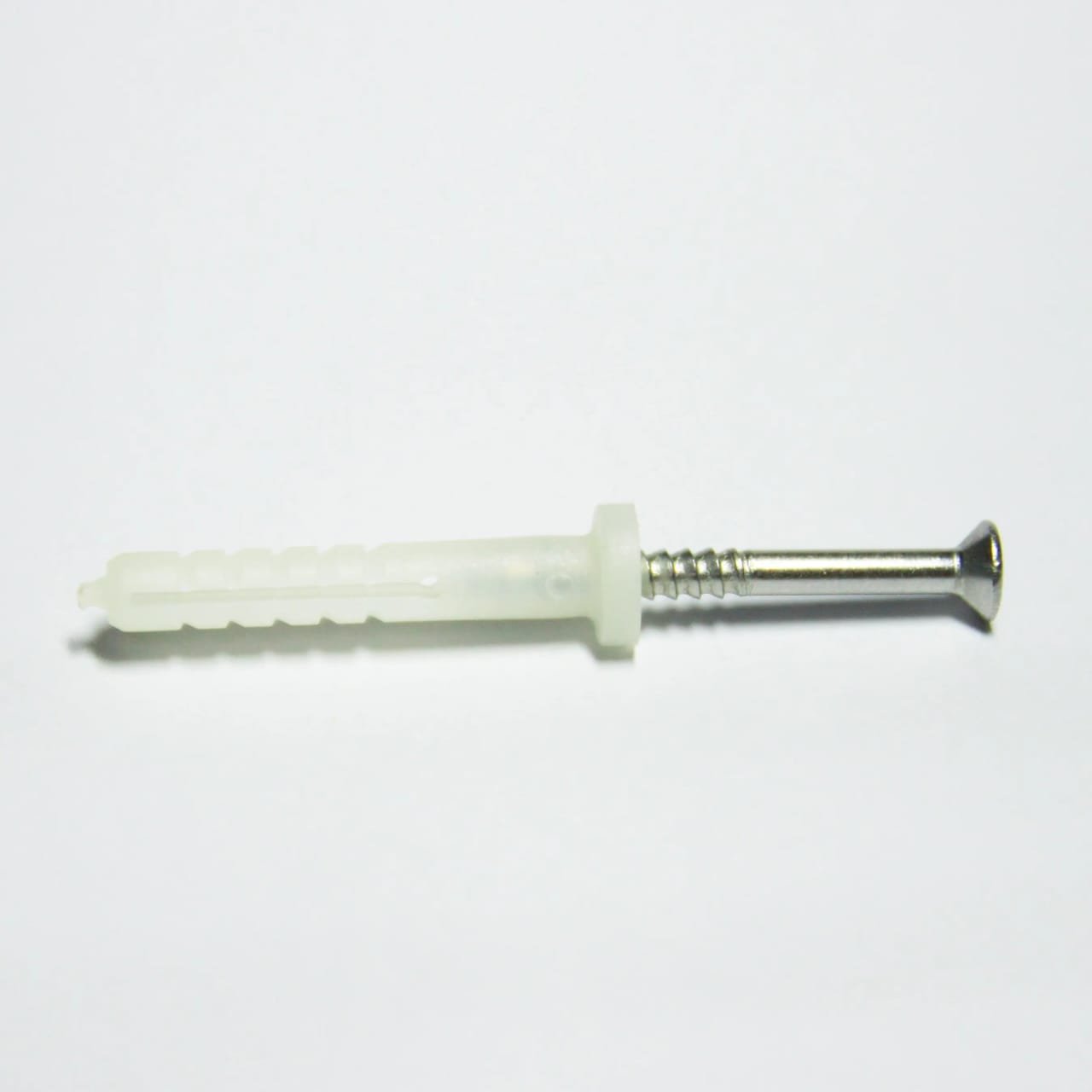 Fischer Plugs with Screws